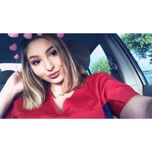 Meet your Posher, Alyssa christine